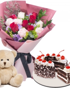 12 MIX ROSES WITH BLACK FOREST & SMALL TEDDY